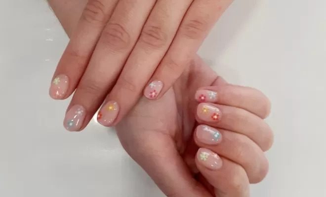 Renforcement d'ongles en gel, Bordeaux, L'Onglerie Bordeaux Chartrons