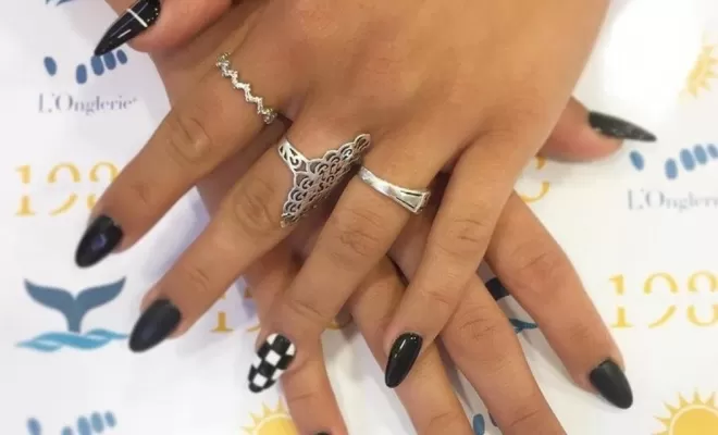 Pose d'ongles en résine , Bordeaux, L'Onglerie Bordeaux Chartrons
