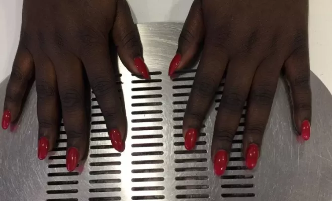 Pose d'ongles en résine , Bordeaux, L'Onglerie Bordeaux Chartrons