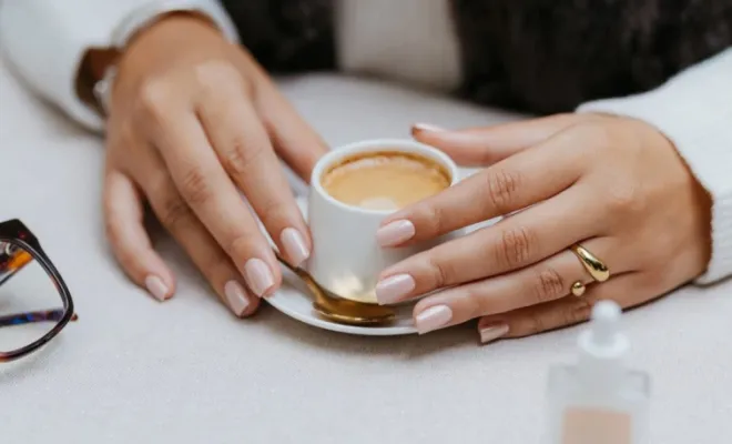 Beige givré ! , Bordeaux, L'Onglerie Bordeaux Chartrons